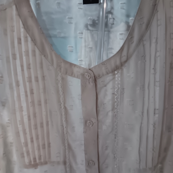 Sheer White Blouse by Express - Picture 3 of 4